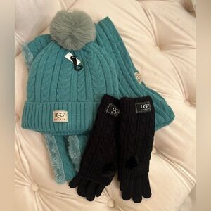 - UGG Sweather Weather Turquoise Fleece  pom pom hat infinity scarf set NWT